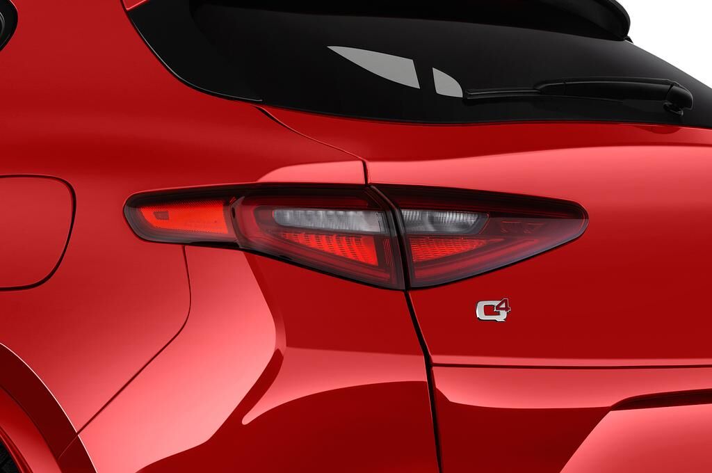 Alfa Romeo Stelvio Quadrifoglio (Baujahr 2019) - 5 Türen Rücklicht