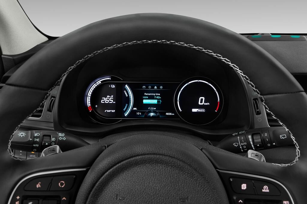 KIA e-Niro (Baujahr 2019) Vision 5 Türen Tacho und Fahrerinstrumente