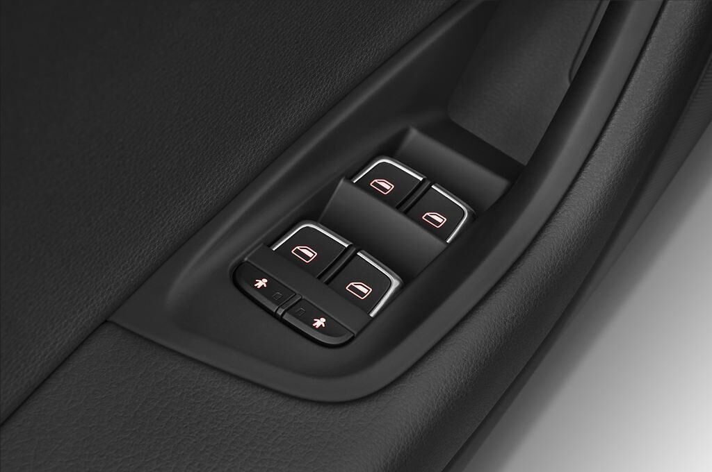 Audi A6 (Baujahr 2012) sport selection 4 Türen Bedienungselemente Tür