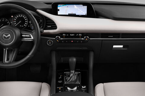 Mazda Mazda3 (Baujahr 2020) Skyactive 4 Türen Mittelkonsole