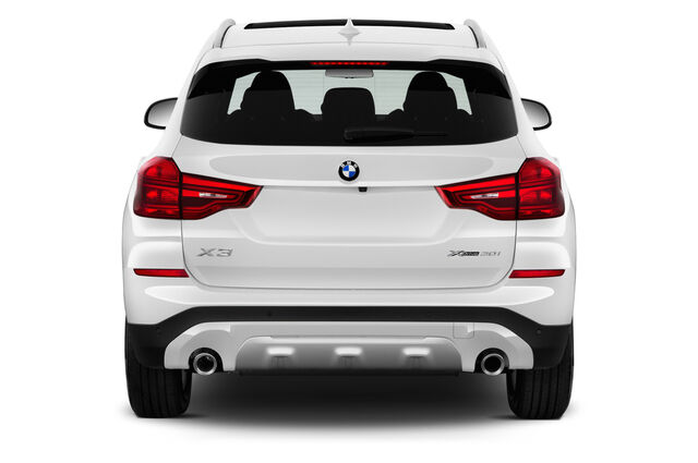 BMW X3 (Baujahr 2019) xLine 5 Türen Heckansicht