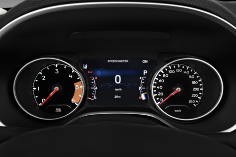 Jeep Compass (Baujahr 2022) Longitude 5 Türen Tacho und Fahrerinstrumente