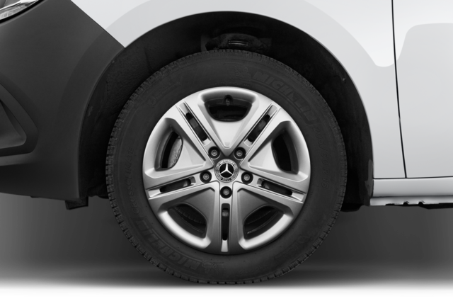 Mercedes Citan Furgon (Baujahr 2023) Pro 4 Türen Reifen und Felge