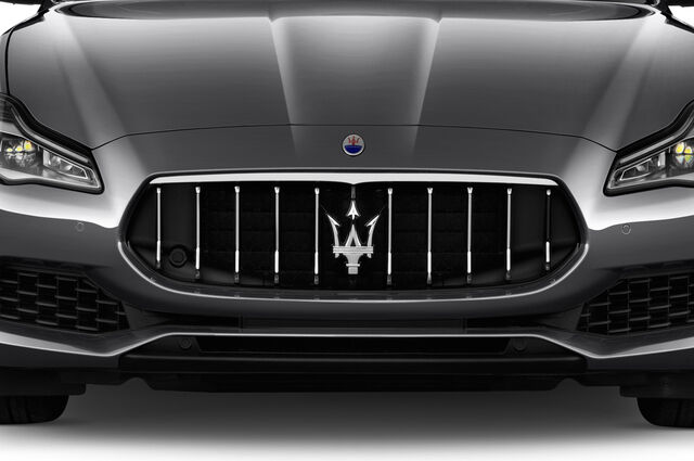 Maserati Quattroporte (Baujahr 2018) S 4 Türen Kühlergrill und Scheinwerfer