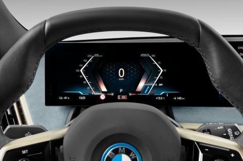BMW iX (Baujahr 2022) Base 5 Türen Tacho und Fahrerinstrumente
