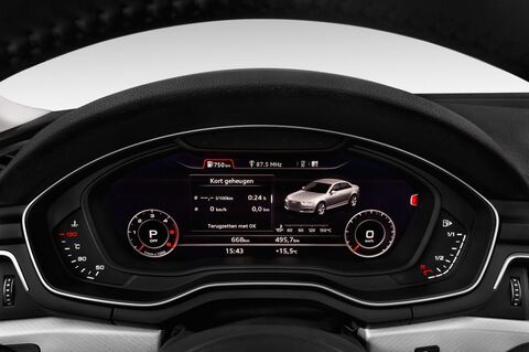 Audi A4 (Baujahr 2017) Sport 4 Türen Tacho und Fahrerinstrumente