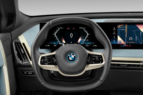 BMW iX (Baujahr 2022) Base 5 Türen Lenkrad