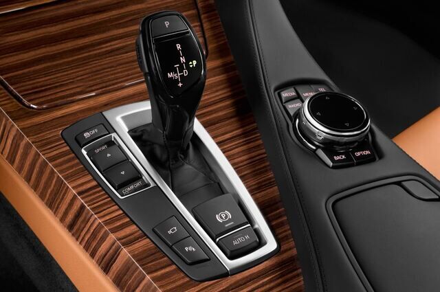 BMW 6 Series (Baujahr 2016) - 2 Türen Schalthebel