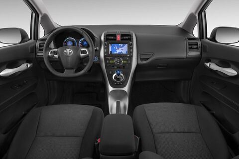 Toyota Auris (Baujahr 2011) Executive 5 Türen Cockpit und Innenraum