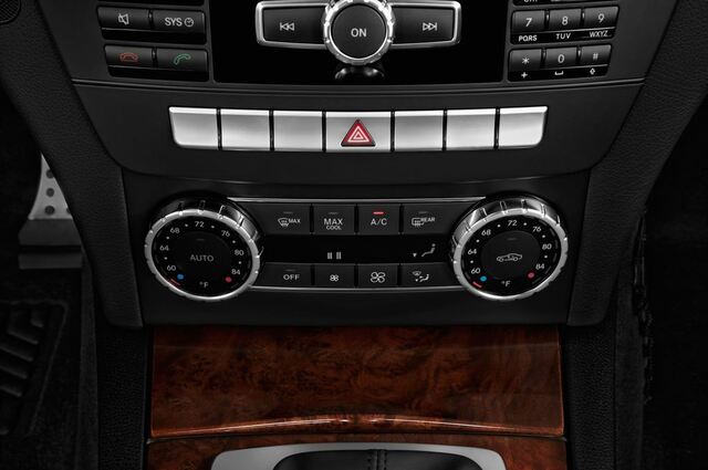 Mercedes C-Class (Baujahr 2013) Sport 4 Türen Temperatur und Klimaanlage