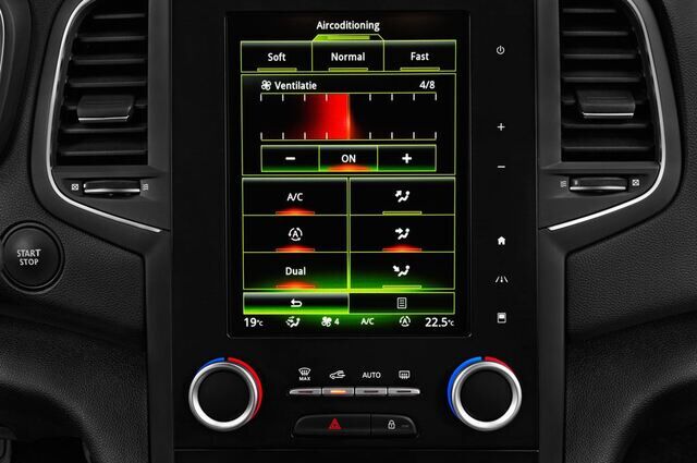 Renault Megane Grandtour (Baujahr 2017) Bose Edition 5 Türen Temperatur und Klimaanlage