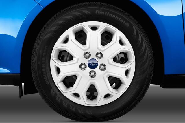 Ford Focus (Baujahr 2011) Titanium 5 Türen Reifen und Felge