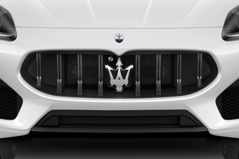 Maserati Grecale (Baujahr 2023) Modena 5 Türen Kühlergrill und Scheinwerfer