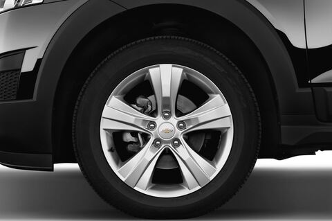 Chevrolet Captiva (Baujahr 2014) LT 5 Türen Reifen und Felge