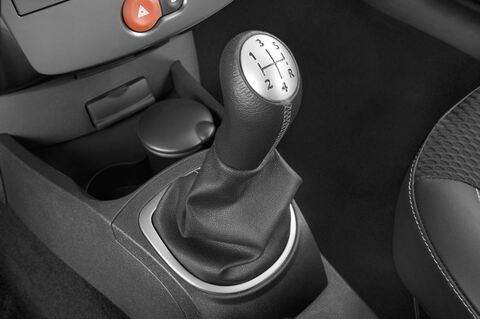 Renault Clio (Baujahr 2010) - 5 Türen Schalthebel