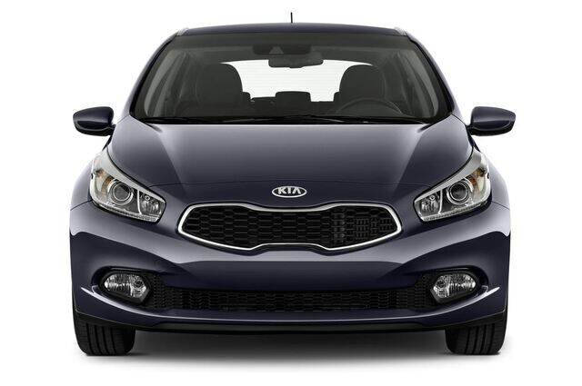 Kia cee'd (Baujahr 2015) Attract 5 Türen Frontansicht