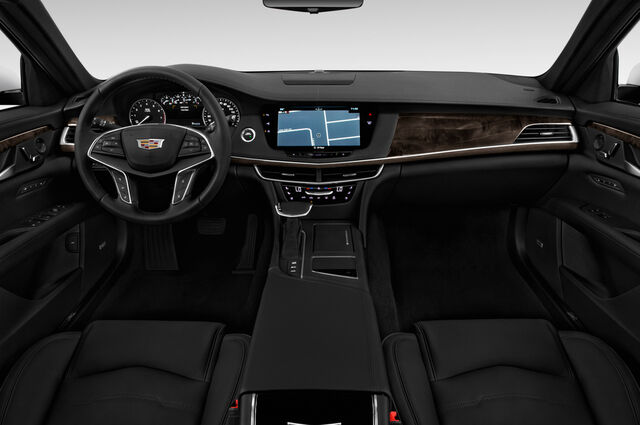 Cadillac CT6 (Baujahr 2019) Luxury 4 Türen Cockpit und Innenraum