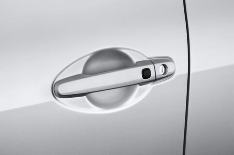 Toyota Auris (Baujahr 2011) Executive 5 Türen Türgriff