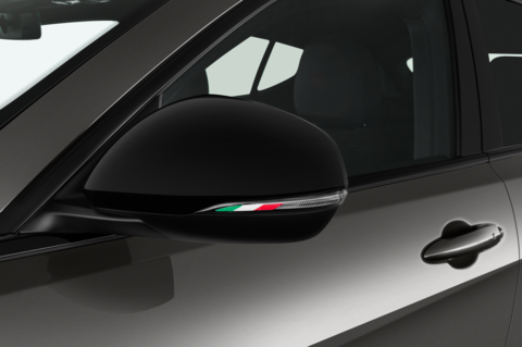 Alfa Romeo Tonale (Baujahr 2022) Edizione Speciale 5 Türen Außenspiegel