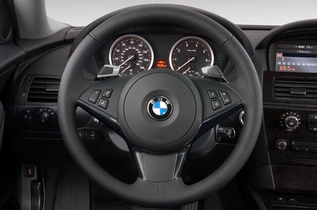 BMW 6 Series (Baujahr 2010) 650i  2 Türen Lenkrad