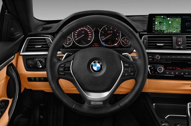 BMW 4 Series (Baujahr 2018) Luxury Line 4 Türen Lenkrad