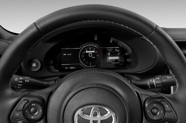 Toyota GR86 (Baujahr 2022) Base 2 Türen Tacho und Fahrerinstrumente