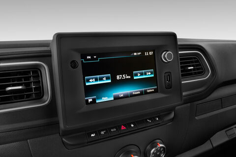Renault Master (Baujahr 2020) Komfort 4 Türen Radio und Infotainmentsystem
