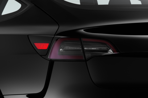 Tesla Model 3 (Baujahr 2022) Long Range 4 Türen Rücklicht