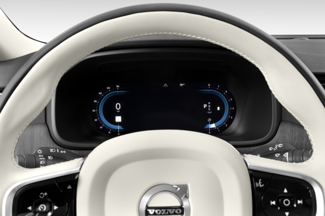 Volvo V90 Cross Country (Baujahr 2023) Core 5 Türen Tacho und Fahrerinstrumente