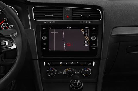 Volkswagen Golf (Baujahr 2017) Comfortline 5 Türen Mittelkonsole