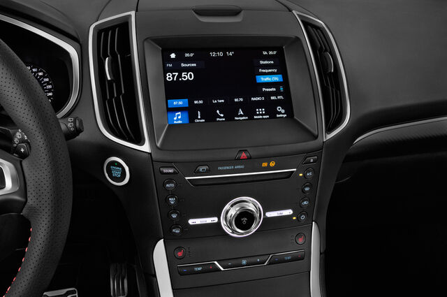 Ford Edge (Baujahr 2019) ST-Line 5 Türen Radio und Infotainmentsystem