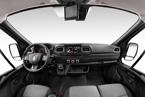 Renault Master (Baujahr 2020) Komfort 4 Türen Cockpit und Innenraum