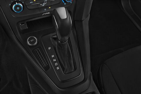 Ford Focus (Baujahr 2015) Trend 5 Türen Schalthebel