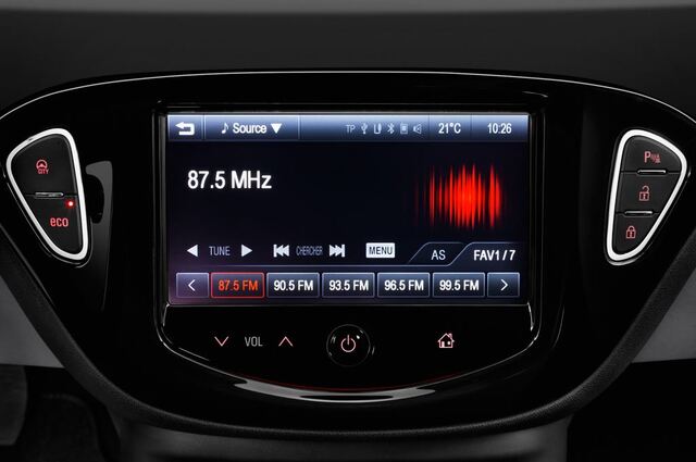Opel Corsa (Baujahr 2016) Color Edition 3 Türen Radio und Infotainmentsystem