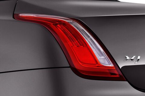 Jaguar XJ (Baujahr 2016) Premium Luxury 4 Türen Rücklicht