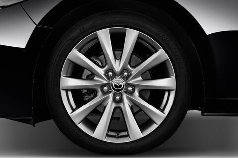 Mazda Mazda3 (Baujahr 2020) Skyactive 4 Türen Reifen und Felge
