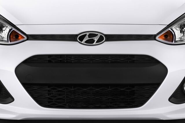 Hyundai I10 (Baujahr 2014) TREND 5 Türen Kühlergrill und Scheinwerfer