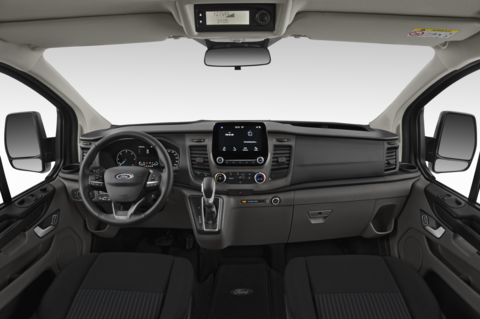 Ford Transit Custom (Baujahr 2020) Nugget 4 Türen Cockpit und Innenraum