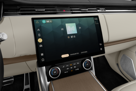 Land Rover Range Rover (Baujahr 2022) First Edition 5 Türen Radio und Infotainmentsystem