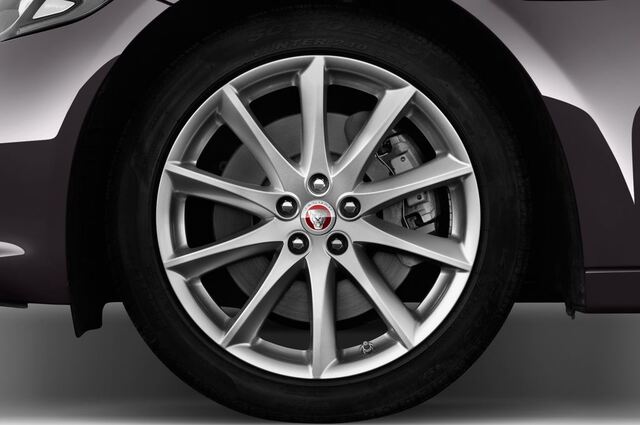 Jaguar XJ (Baujahr 2016) Premium Luxury 4 Türen Reifen und Felge