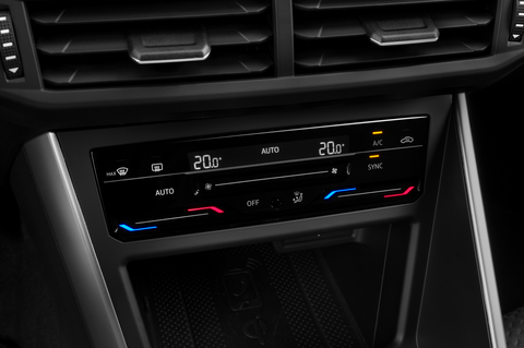 Volkswagen Taigo (Baujahr 2022) Life 5 Türen Temperatur und Klimaanlage