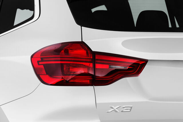 BMW X3 (Baujahr 2019) xLine 5 Türen Rücklicht