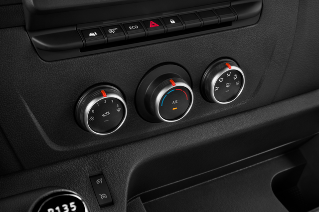 Nissan NV400 (Baujahr 2021) Base Regular Cab 2 Türen Temperatur und Klimaanlage