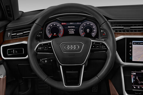 Audi A6 (Baujahr 2019) - 4 Türen Lenkrad