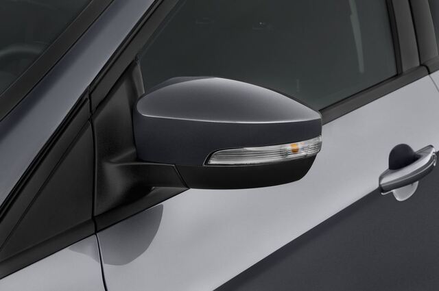 Ford Focus (Baujahr 2015) Trend 5 Türen Außenspiegel