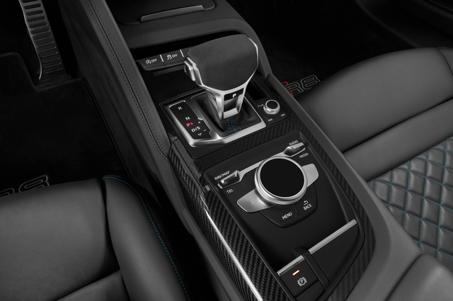 Audi R8 (Baujahr 2022) Performance 2 Türen Schalthebel