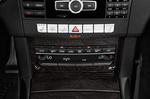 Mercedes E-Class (Baujahr 2014) Avantgarde 4 Türen Temperatur und Klimaanlage