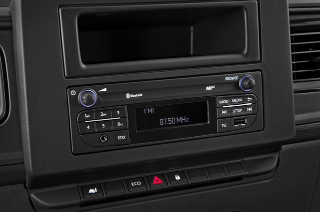 Nissan NV400 Tipper (Baujahr 2020) - 2 Türen Radio und Infotainmentsystem