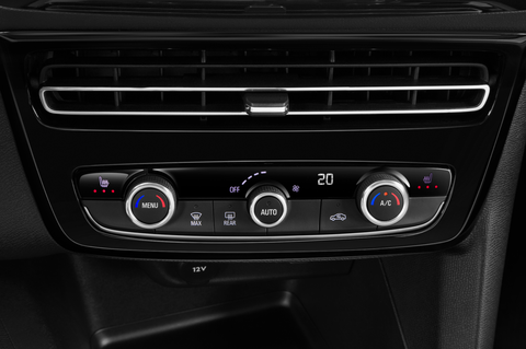 Opel Mokka-E (Baujahr 2022) Ultimate 5 Türen Temperatur und Klimaanlage
