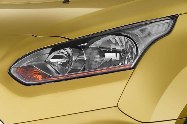 Ford Tourneo Connect (Baujahr 2015) Titanium 5 Türen Scheinwerfer